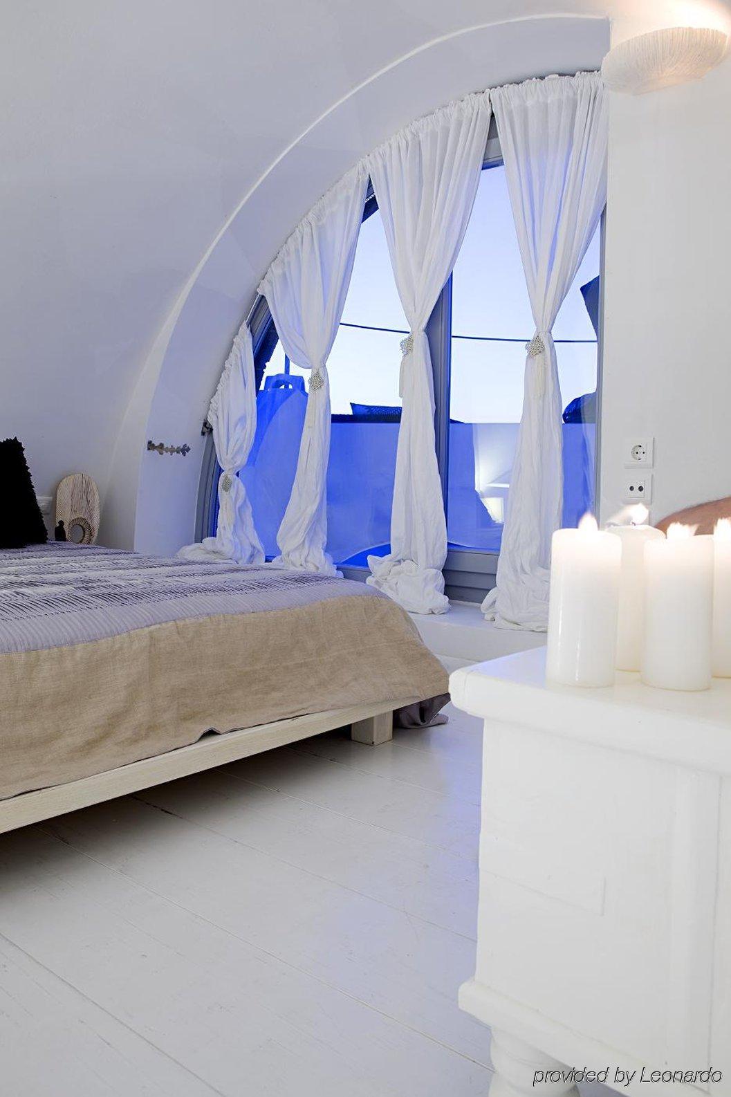 Blue Angel Villa Фира Стая снимка