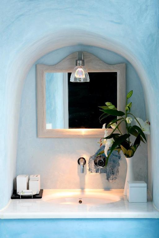 Blue Angel Villa Фира Стая снимка